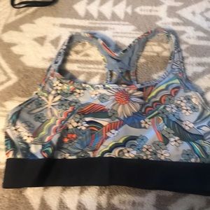 Women’s Victoria’s Secret sports bra